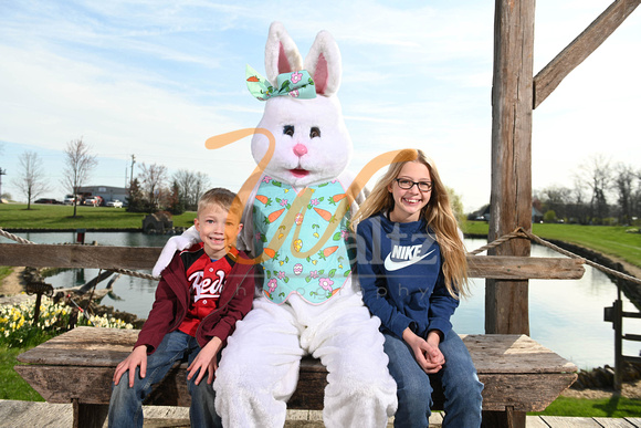 Caseys Easter Bunny 21-1296