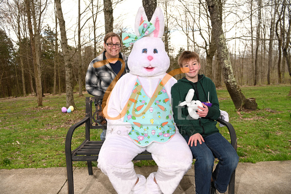 Tammy and Jess Easter Bunny 21-1249