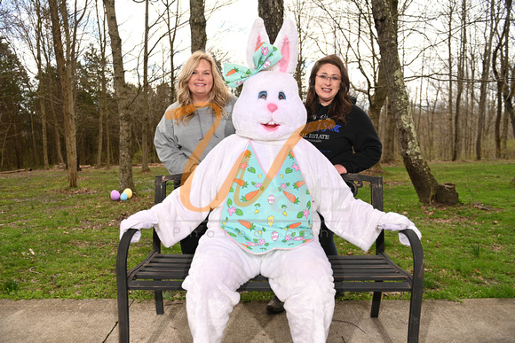 Tammy and Jess Easter Bunny 21-1260